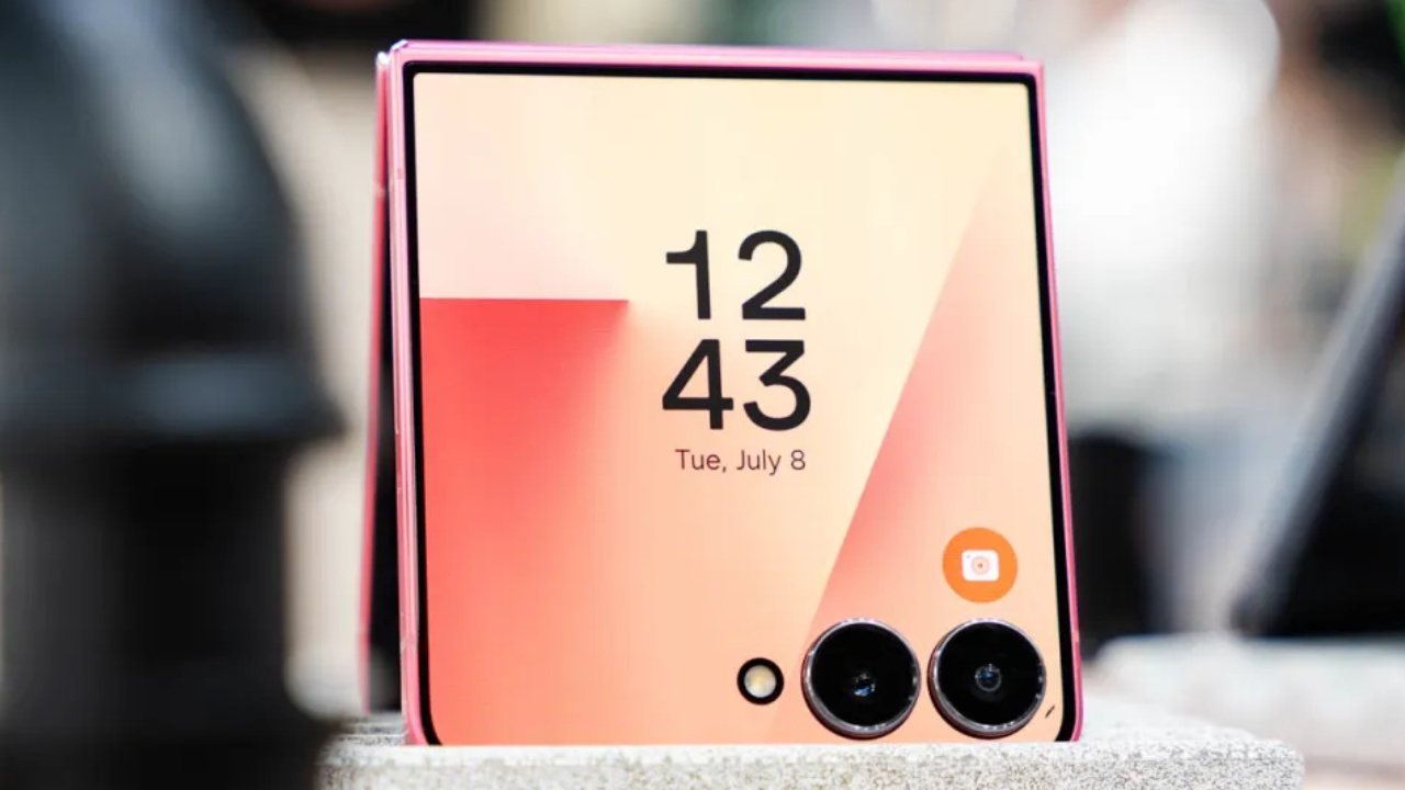 Galaxy Z Flip 8 Pertahankan Kapasitas Baterai 4.300 mAh, Fokus Efisiensi Chipset