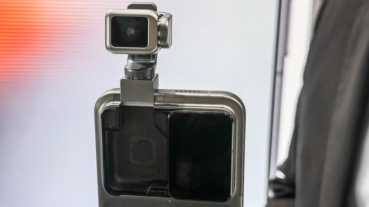 Honor Perkenalkan Robot Phone di MWC 2026, Ponsel dengan Kamera Gerak dan Kecerdasan Buatan