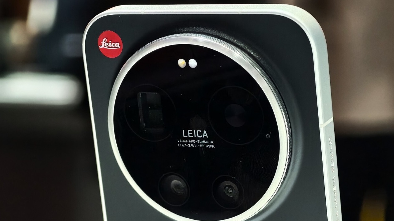 Xiaomi 18 Ultra Akan Hadir dengan Quad-Camera, Jadwal Rilis Terungkap Xiaomi 18 Ultra Akan Hadir dengan Quad-Camera, Jadwal Rilis Terungkap