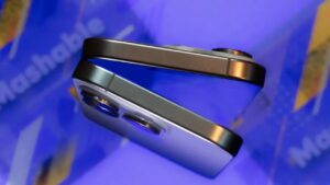 iPhone Fold Bakal Jadi iPhone Termahal Apple, Siap Rilis Desember 2026?