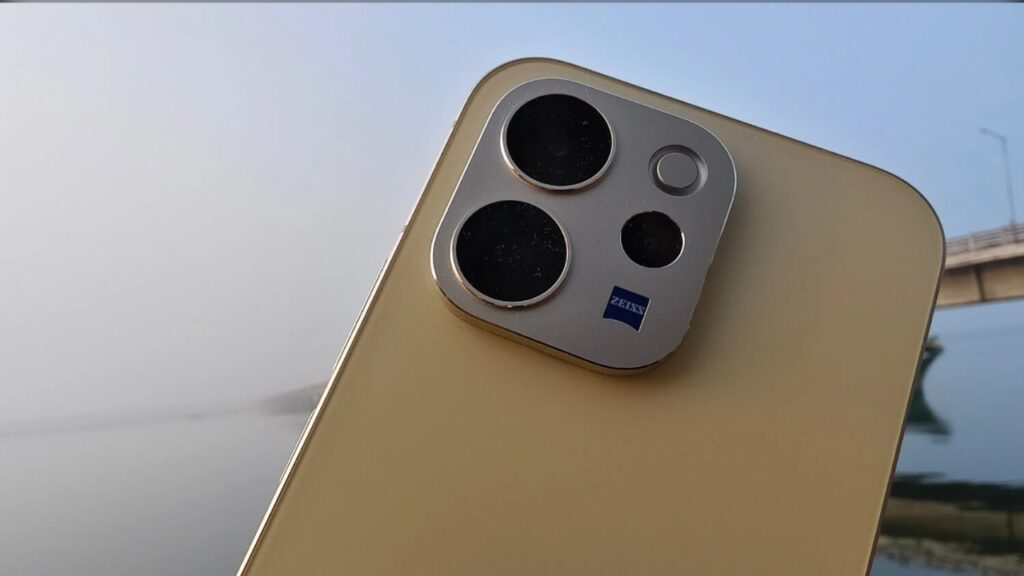 vivo V70 FE hadir sebagai Travel Portrait Master. Foto: TechPP