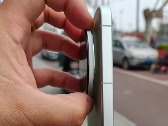 Tampilan kamera Vivo X300 Ultra yang tebal. Foto: Weibo